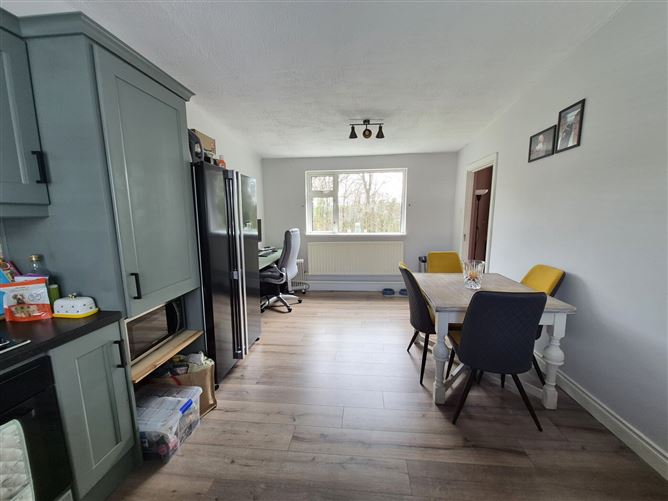 32 Pinewoods, Westport, Co. Mayo