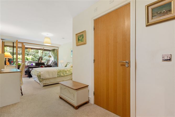 Photo 11 of 25 — 39 The Croft, Parc Na Silla Avenue, Loughlinstown, Dublin 18