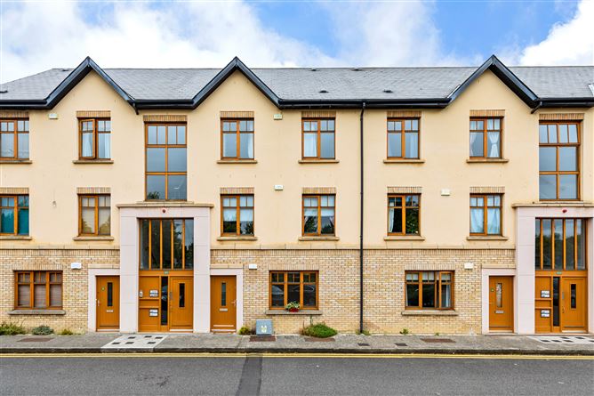 5 Woodbrook Hall, Carpenterstown, Dublin 15