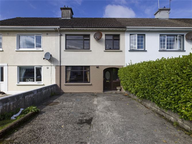Main image for 70 Saint Josephs Terrace,Clarecastle,Co. Clare,V95FN7F