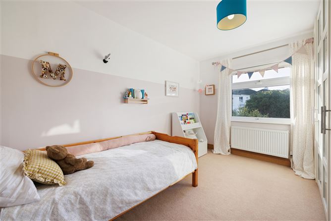 3 Vale View Lawn, The Park, Cabinteely, Dublin 18