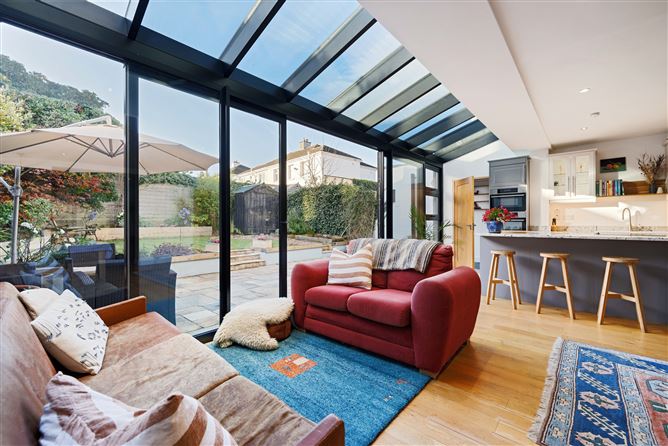 3 Vale View Lawn, The Park, Cabinteely, Dublin 18