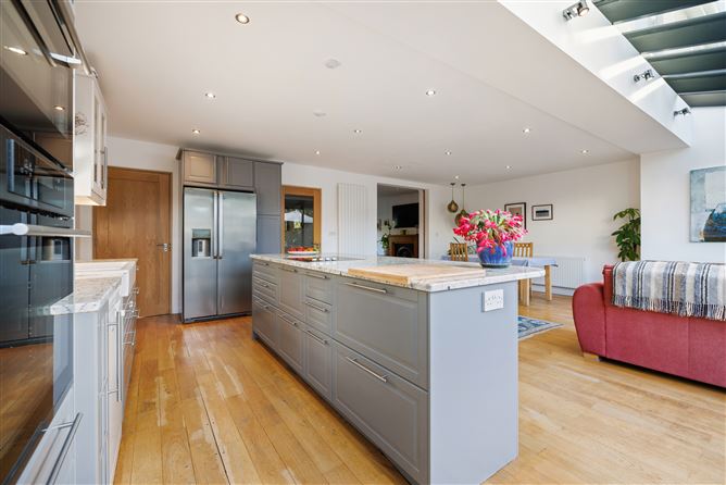 3 Vale View Lawn, The Park, Cabinteely, Dublin 18