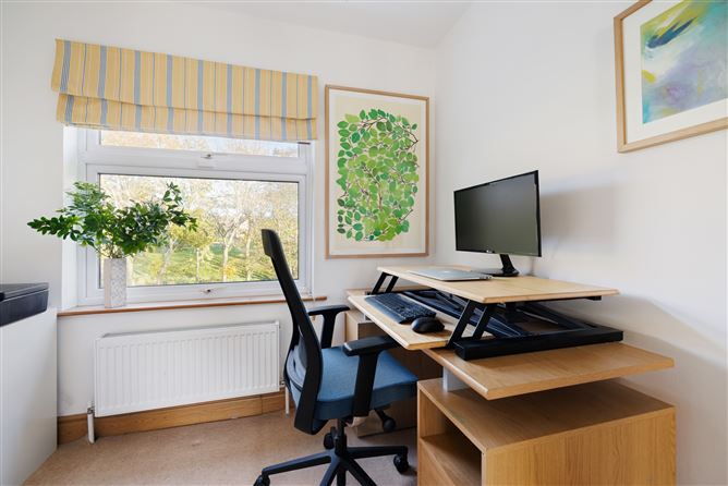 3 Vale View Lawn, The Park, Cabinteely, Dublin 18