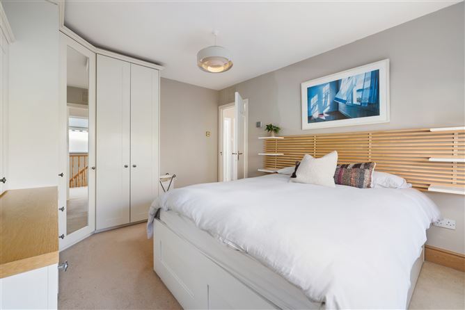 3 Vale View Lawn, The Park, Cabinteely, Dublin 18