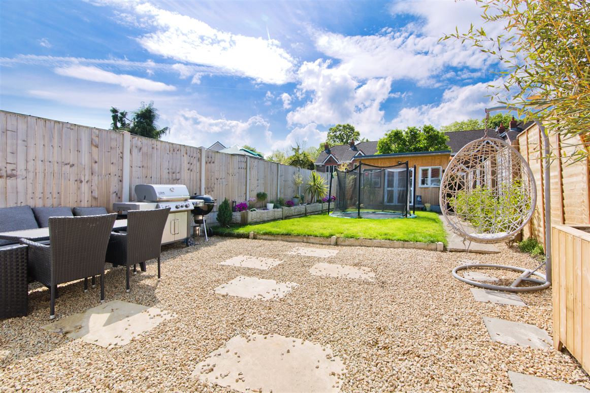 8 Brighton Cottages, Brighton Road, Foxrock, Dublin 18