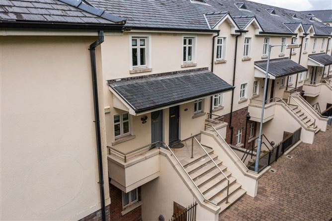 72 Dun Na Carraige, Blackrock, Salthill, County Galway