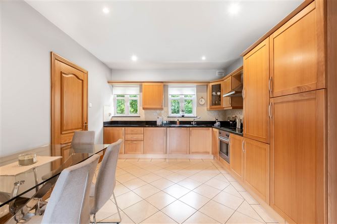 72 Dun Na Carraige, Blackrock, Salthill, County Galway