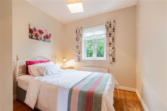 72 Dun Na Carraige, Blackrock, Salthill, County Galway