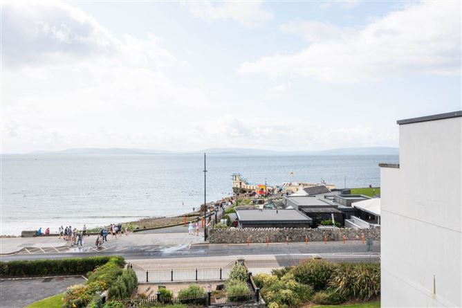 72 Dun Na Carraige, Blackrock, Salthill, County Galway