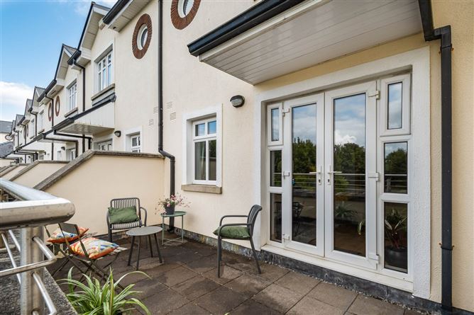 72 Dun Na Carraige, Blackrock, Salthill, County Galway