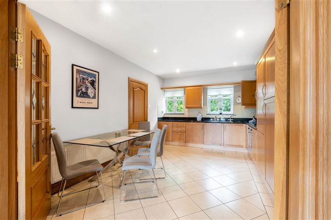 72 Dun Na Carraige, Blackrock, Salthill, County Galway