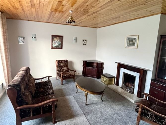 60 Highfield Grove, Tralee, Kerry