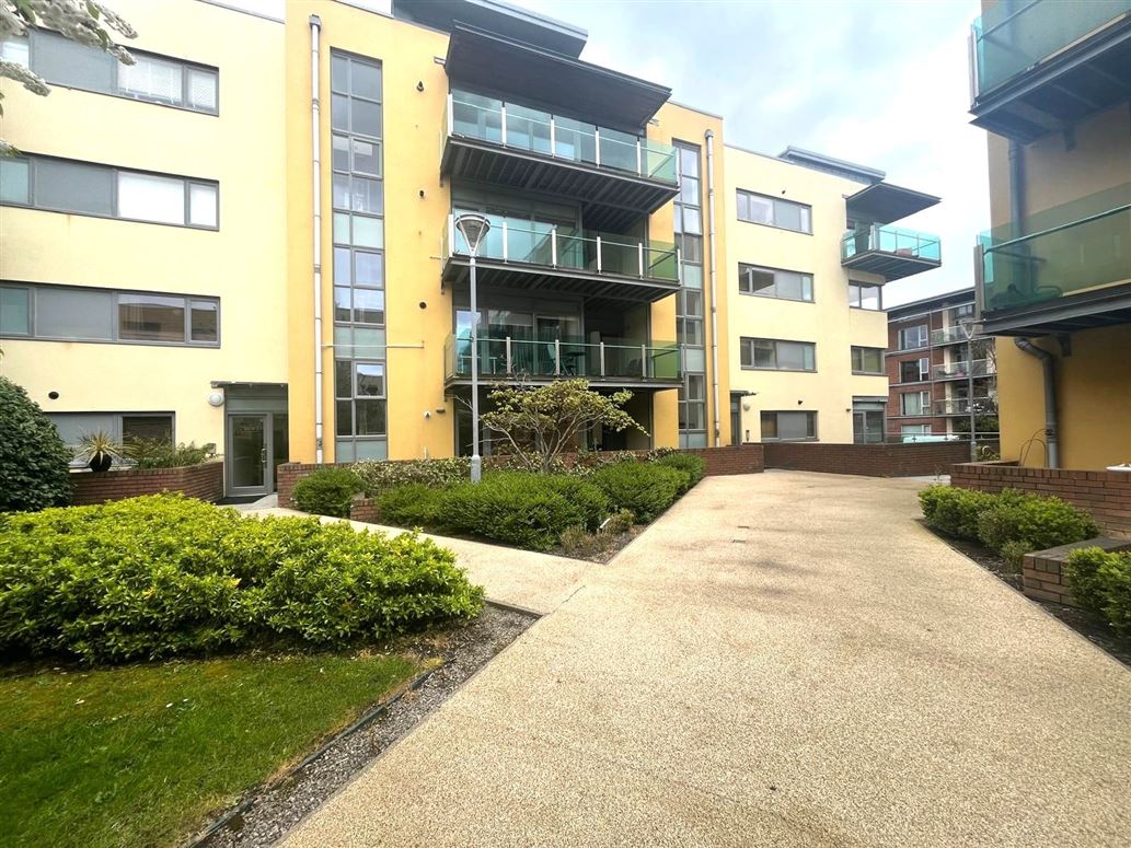 Glenesky Square, Phoenix Park Racecourse, Castleknock, Dublin 15