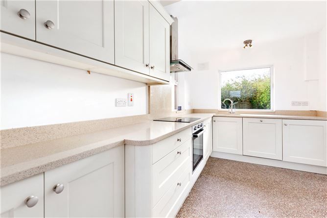 54 Whitethorn Road, Clonskeagh, Dublin 14