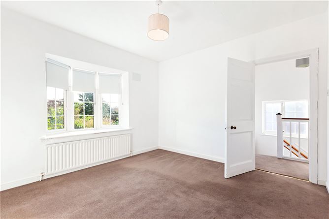 54 Whitethorn Road, Clonskeagh, Dublin 14