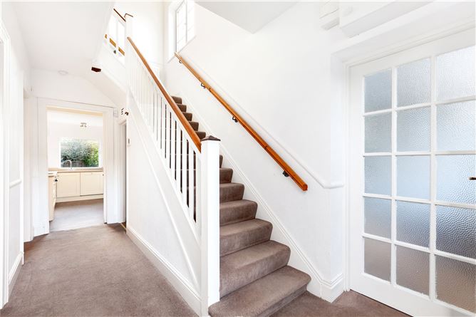 54 Whitethorn Road, Clonskeagh, Dublin 14