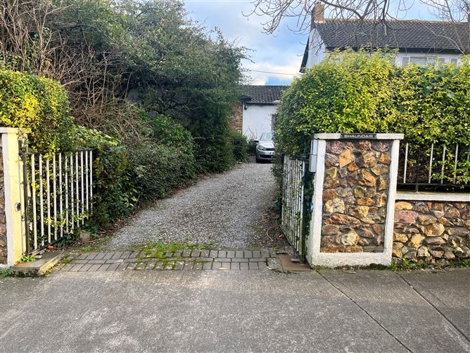 Shaundair, Newtown Park Avenue, Blackrock, Co. Dublin