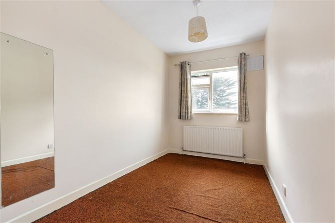 38 Mobhi Court, Glasnevin, Dublin