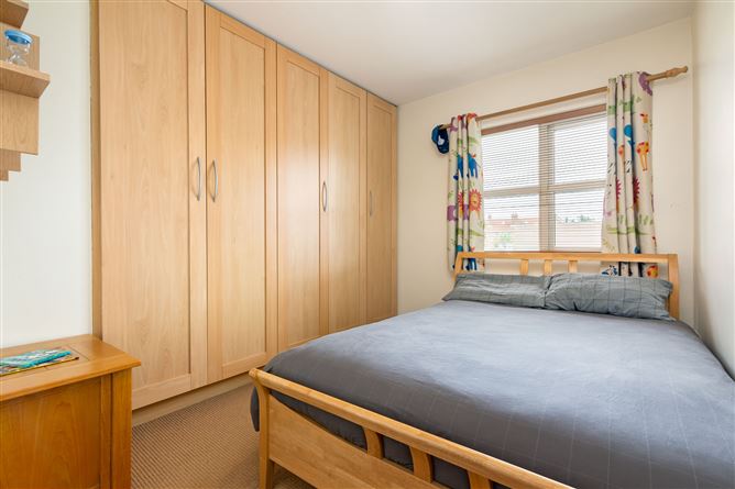 6 Woodville Court, Second Sea Road, Sligo