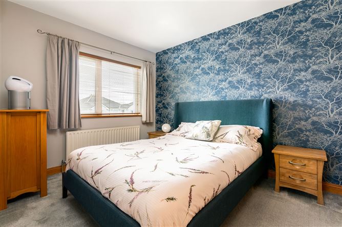 6 Woodville Court, Second Sea Road, Sligo