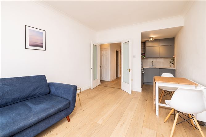 215 The Waterside, Charlotte Quay , Grand Canal Dk, Dublin 4