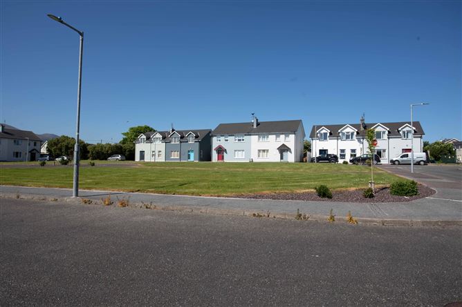 3 Caher Square, Castlegregory, Co. Kerry