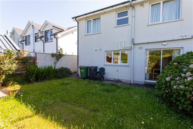 3 Caher Square, Castlegregory, Co. Kerry