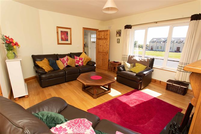 3 Caher Square, Castlegregory, Co. Kerry