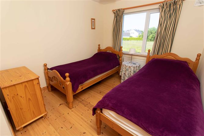 3 Caher Square, Castlegregory, Co. Kerry