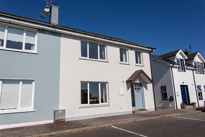 3 Caher Square, Castlegregory, Co. Kerry