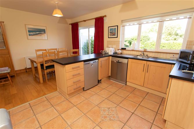 3 Caher Square, Castlegregory, Co. Kerry