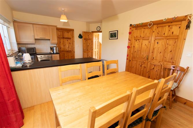 3 Caher Square, Castlegregory, Co. Kerry