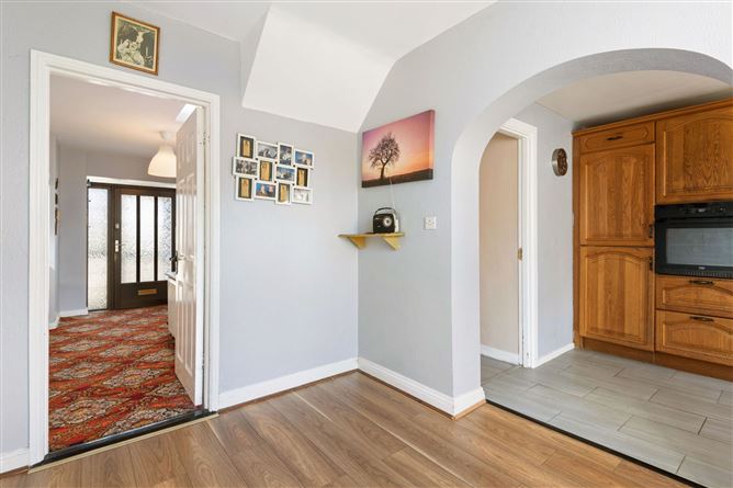 24 Elm Mount Avenue, Beaumont, Dublin 9, Dublin