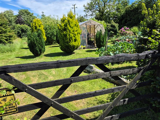 Photo 25 of 35 — Beekeepers Lodge, Coolefore, Monasterboice, Louth