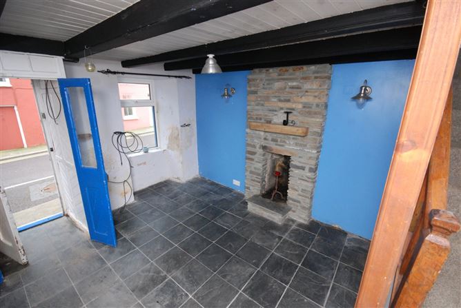 Keepers Cottage, Eyeries, Beara, Co. Cork