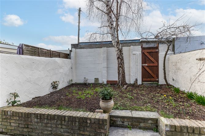10 St David's Terrace, Blackhorse Ave, Dublin 7