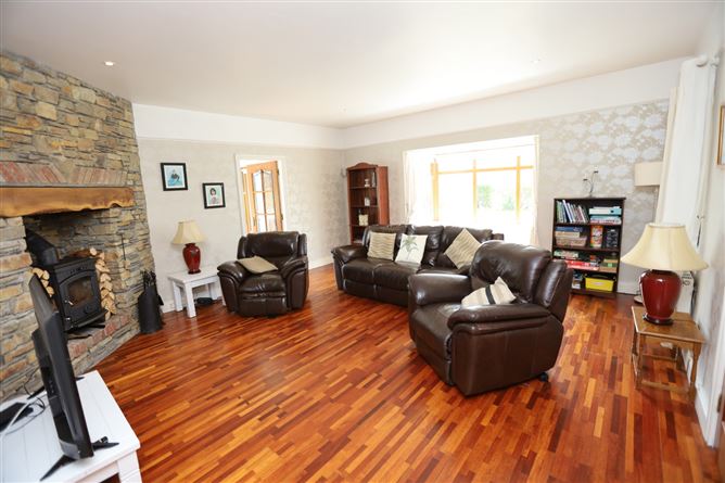 Black Quay House, Hollyhill, Kinsale, Cork