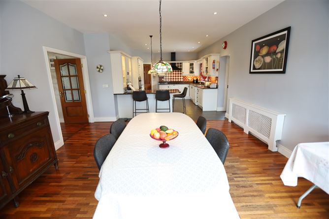 Black Quay House, Hollyhill, Kinsale, Cork