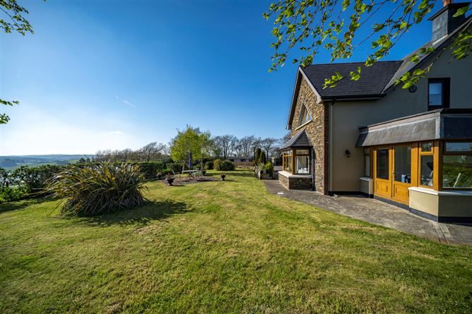 Black Quay House, Hollyhill, Kinsale, Cork