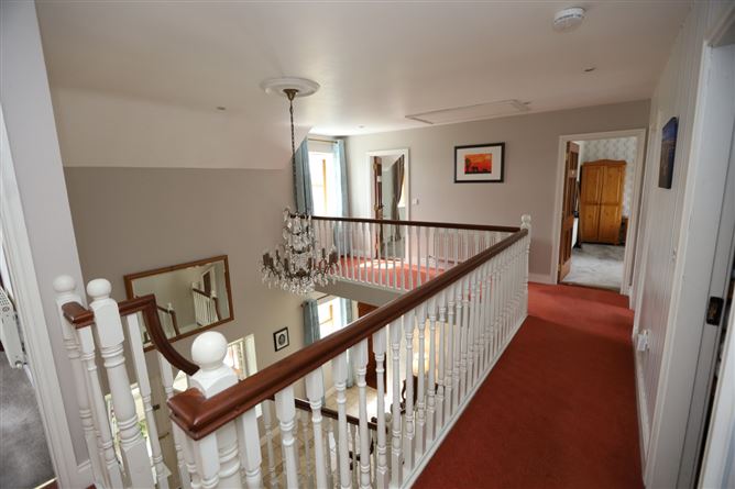 Black Quay House, Hollyhill, Kinsale, Cork