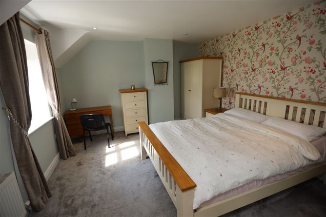 Black Quay House, Hollyhill, Kinsale, Cork