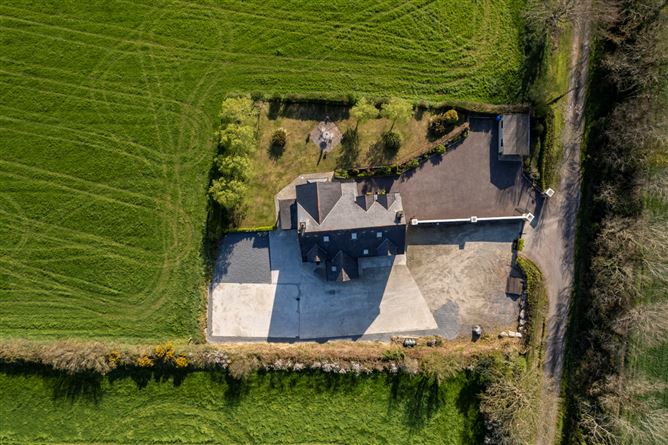 Black Quay House, Hollyhill, Kinsale, Cork