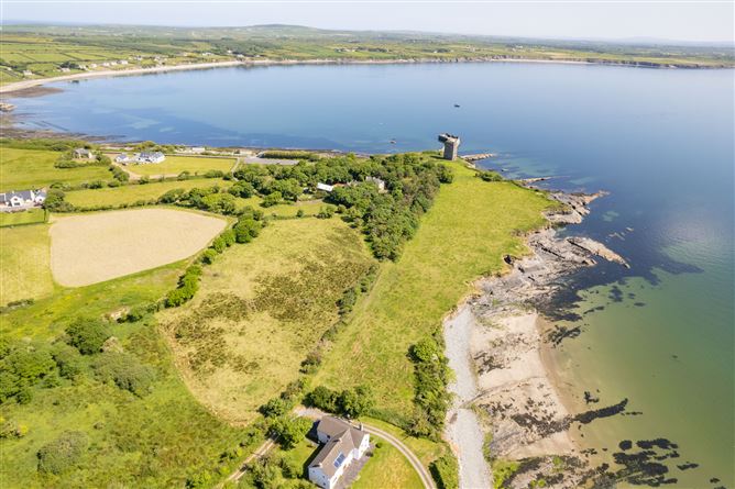 Carrigaholt Cottage, Castle & Lands, Rinemackaderrig, Carrigaholt Castle, Carrigaholt, Co. Clare