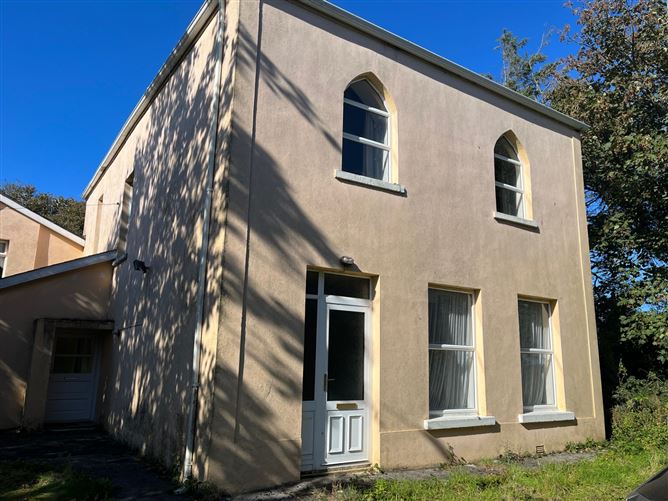 Carrigaholt Cottage, Castle & Lands, Rinemackaderrig, Carrigaholt Castle, Carrigaholt, Co. Clare