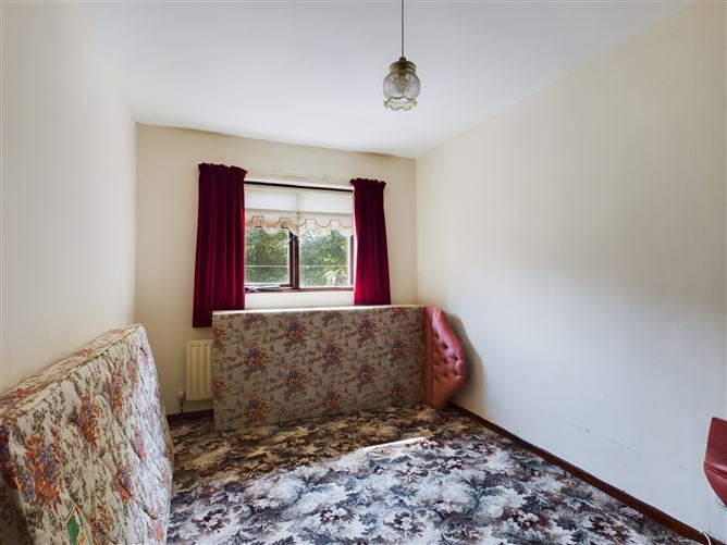 Carrigaholt Cottage, Castle & Lands, Rinemackaderrig, Carrigaholt Castle, Carrigaholt, Co. Clare