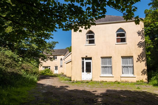 Carrigaholt Cottage, Castle & Lands, Rinemackaderrig, Carrigaholt Castle, Carrigaholt, Co. Clare
