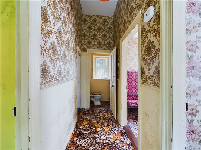 Carrigaholt Cottage, Castle & Lands, Rinemackaderrig, Carrigaholt Castle, Carrigaholt, Co. Clare