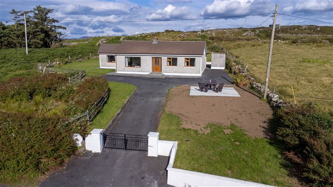 Mourneen Cottage,H71HP74, Cleggan, Galway