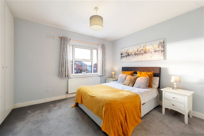 15 Eaton Hall, Terenure Road North, Dublin 6W